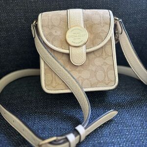 Coach Signature Beige Crossbody Bag C8321